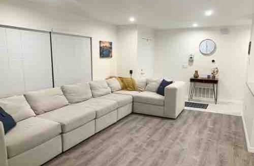 Indian Ridge House | Spacious 4-bedroom Dream Getaway Nr Disney! Own Pool & Modern Feel!