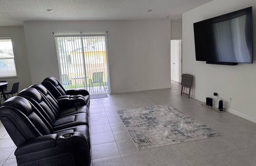 Palm Bay House | Spacious 4-bedroom house in Palm Bay, king tempur pedic bed, theatre sets big TV