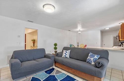 Southwest Orlando House | Spacious 4-bedroom house with WiFi, Game room by Universal Studios