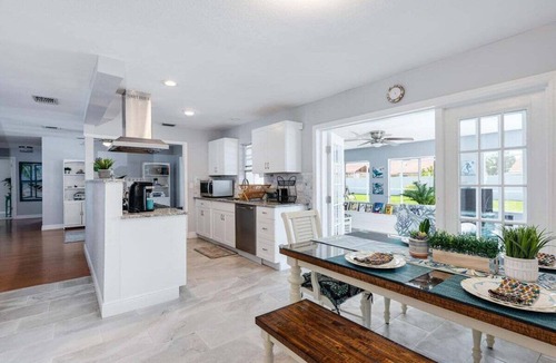 Bradenton House | Spacious 4BR home in picturesque West Bradenton - Southern Exposure