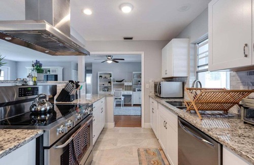 Bradenton House | Spacious 4BR home in picturesque West Bradenton - Southern Exposure