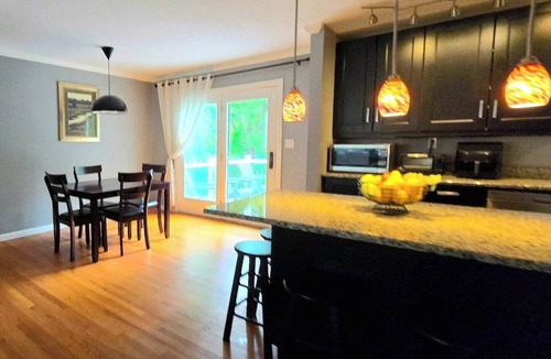 Clifton Park House | Spacious 4BR Retreat | Yard, BBQ & Prime Location