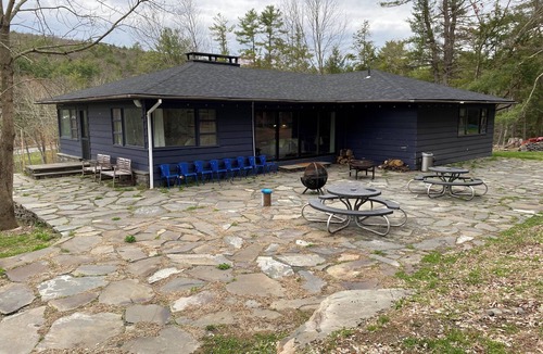 Narrowsburg House | Spacious 5-bedroom house with Pool on the 10-Mile River