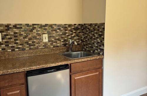 Dix Hills House | Spacious 6-bedroom house centrally located with pool in charming Dix Hills.