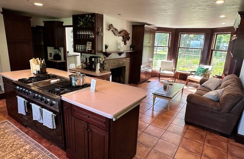 Sheldrake House | Spacious 6-bedroom house on Cayuga Lake in the heart of the Finger Lakes!