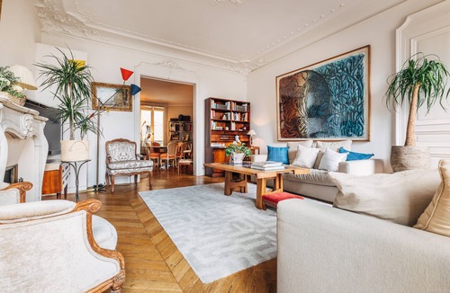 Montmartre Condo | spacious and well equipped 2 br 1.5 ba with A/C