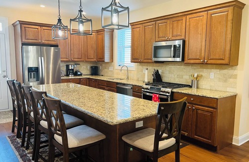 North Wildwood House | Spacious beachblock house with pool, oceanview, 4 decks near boardwalk