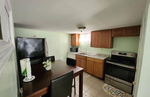 Amityville Apartment | Spacious Clean Lovely 2 Bedroom Apartment