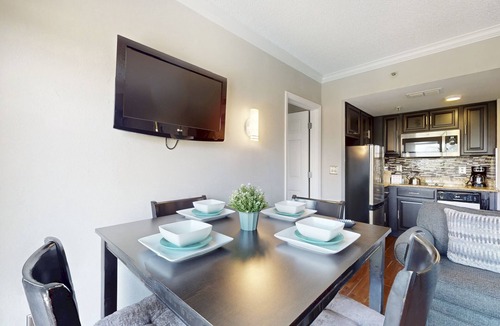 Southwest Orlando Condo | Spacious Condo with a Kitchenette, AC, Pools, Tennis, & Gym