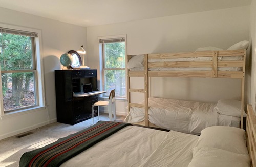 Kingston Ski Chalet | Spacious, cozy nature retreat near Woodstock and Kingston