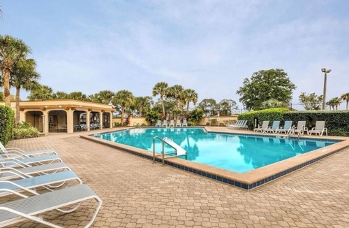 Indian Wells House | Spacious Disney Retreat - Sleeps 7 - Pet Friendly