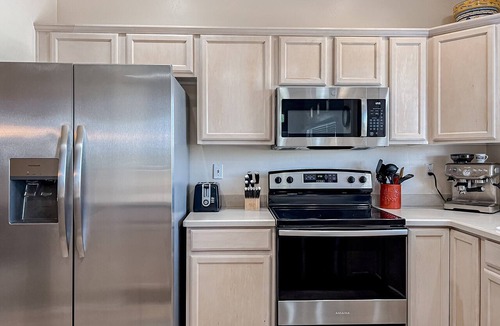 Rancho Vistoso Condo | Spacious, dog-friendly condo with pool & hot tub