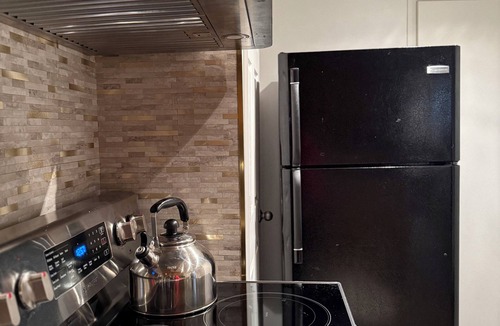 Vaughan House | Spacious Entire Lower Level Suite