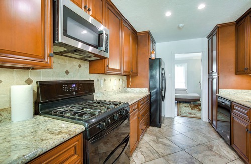 Kenner House | Spacious Family Home 2 Mi to Lake Pontchartrain!