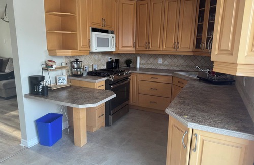 Brampton House | Spacious Family Home in the Heart of Peel Village