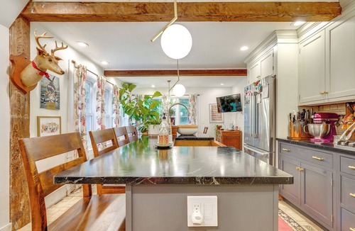 Weston House | Spacious Family Home in Weston: Yard + Patio