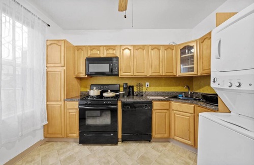 Constable Hook House | Spacious, Family-Ready Stay Minutes from Manhattan