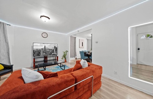 Constable Hook House | Spacious, Family-Ready Stay Minutes from Manhattan
