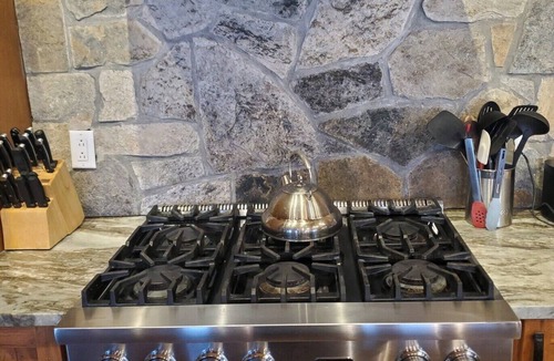 Burdett Cabin | Spacious Finger Lakes Waterfront Lodge