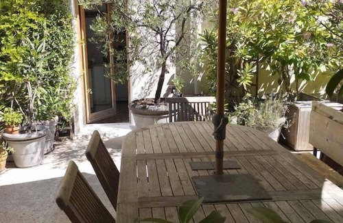 Quartier de la Chapelle Apartment | Spacious Flat & Garden | Paris 18th