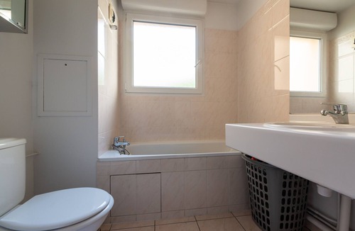 Clichy Apartment | Spacious Flat Near JO Facilities