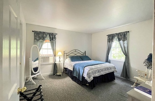 Loysville House | Spacious get-away on the out-skirts of town