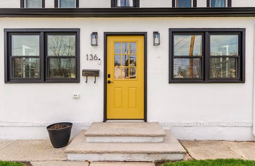 Red Bank House | Spacious home in Red Bank; great for groups. 15 mins to Sandy Hook or Sea Bright