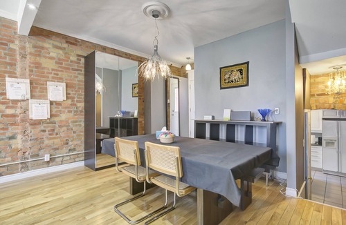Old Town House | Spacious mid century 2 bedroom in downtown.