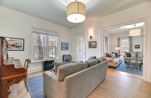 Naples House | Spacious Naples Vacation Rental w/Private Hot Tub