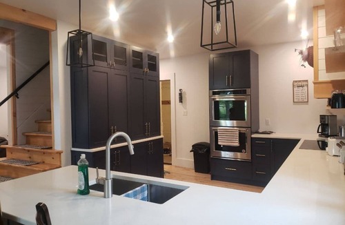 Chatsworth Other | Spacious, Newly Refurbished Cozy Farmhouse on 100 acres