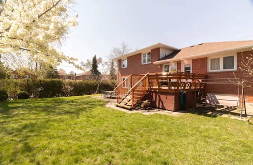 Willowdale House | SPACIOUS PRIVATE SUITE W/BACKYARD (YONGE & FINCH)