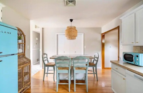 Cape May Court House House | Spacious ranch 65” 4K tv deck, grill, fire pit fenced yd , office, baby gear