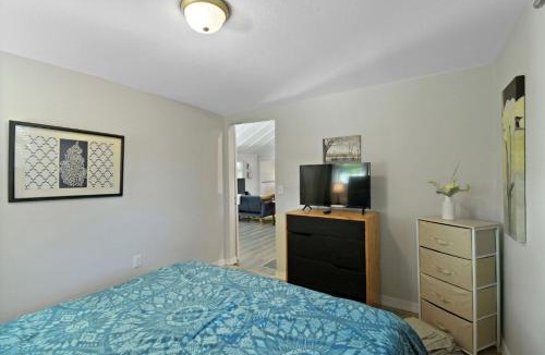 Babson Park House | Spacious Retreat Fenced Yard Screened Deck