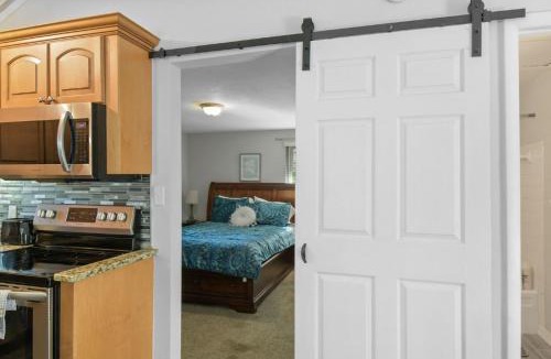 Babson Park House | Spacious Retreat Fenced Yard Screened Deck