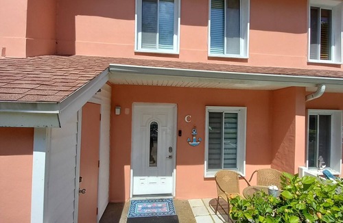 Bayview House | Spacious Townhome - Bermuda Bay Beach & Raquet Club - St. Petersburg