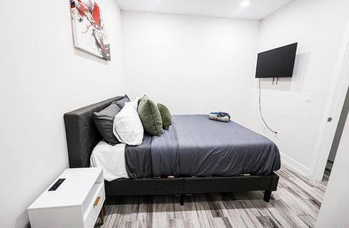 East Parkside Apartment | Specious 2BR-2BA UPenn, Central, Wi-Fi, 5 Sleep