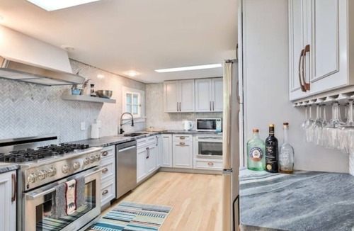 Shandaken House | Spectacular Modern Farmhouse - Town, Hike & Swim