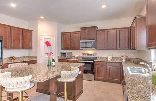 Balm House | Spectacular Retreat 5BD L12ppl l Heart of Tampa FL