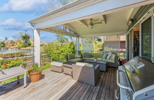 Mamaroneck House | Spectacular Westchester Waterfront Rental: Stunning Views Pool Hottub Gym & Dock
