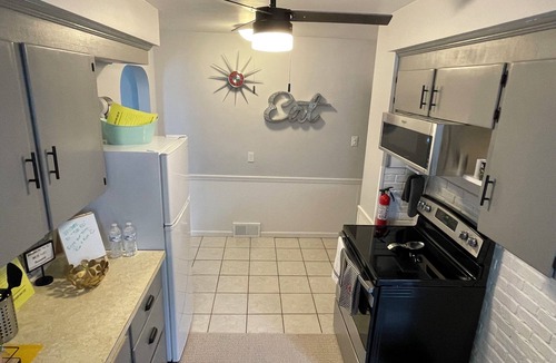 Boardman House | Spotless, Cozy, Quite Boardman Ranch - Sleeps 10 - 3BR/2 Full BA with Laundry