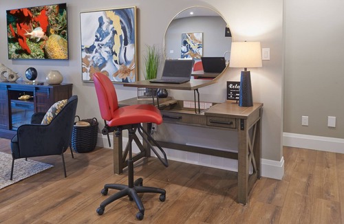 Rosemount Apartment | SRS Sunrise Suite ~ Private 2 King Apartment with Parking