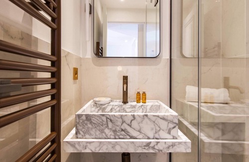 Pigalle Apartment | St Georges - Fabulous Two Bedroom in Paris