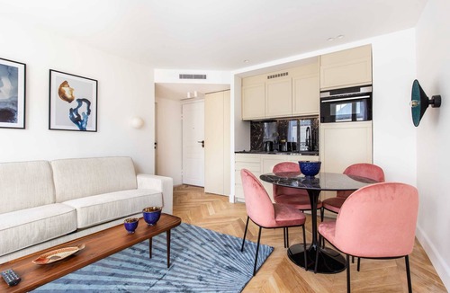 Pigalle Apartment | St Georges - One Bedroom in Paris South Pigalle