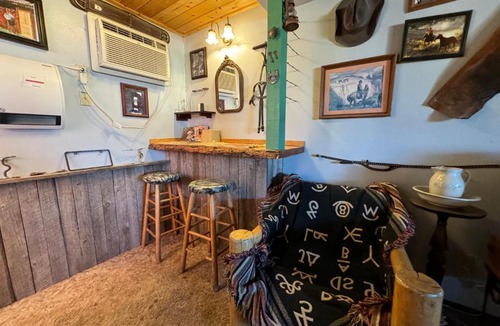 Seligman Hotel | Stagecoach 66 Motel by Capital O