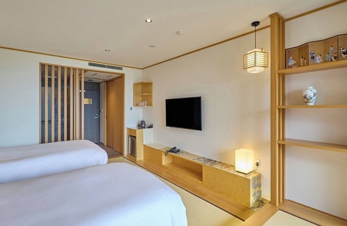 Oishi Hotel | Standard JapaneseWestern roomwith Mt Fuji view OpenAir Bath Includedbreakfast included/Minamitsuru-gun Yamanashi