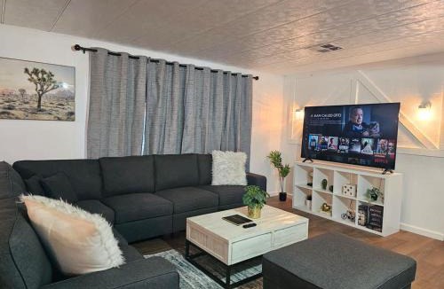 Meadview Apartment | Stargaze Grand Canyon