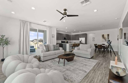 Greenehaven House | Stargazer 4BR Desert Retreat | Hot Tub & Deck