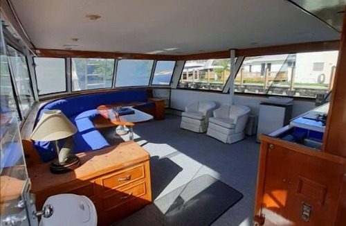 Fort Pierce Boat Rental | Stay Aboard Luxurious Classic 76ft Motor Yacht "FantaSea"