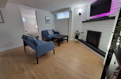 Etobicoke House | Stay for two| Private Bedroom, Kitchen and Bath