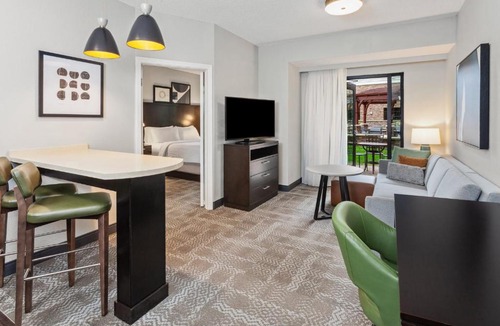 Newtonville Hotel | Staybridge Suites Albany Wolf Rd-Colonie Center by IHG